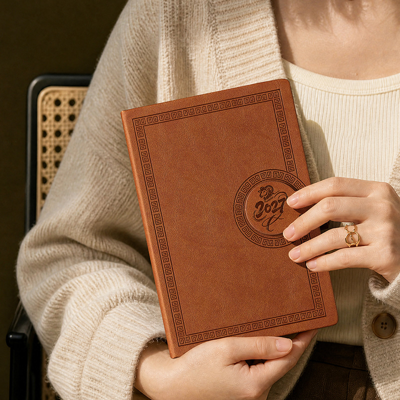 2027 A5 Premium Lederen Dagpla - Journal Leather Hardcover recensie en prijs